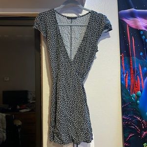 Brandy Melville Wrap Dress ✨🪻